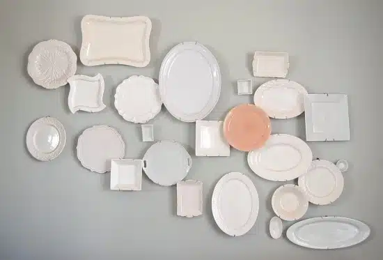 one pink plate