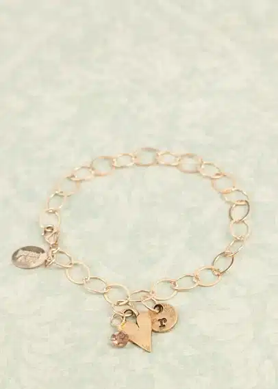 gold_heart_bracelet_01
