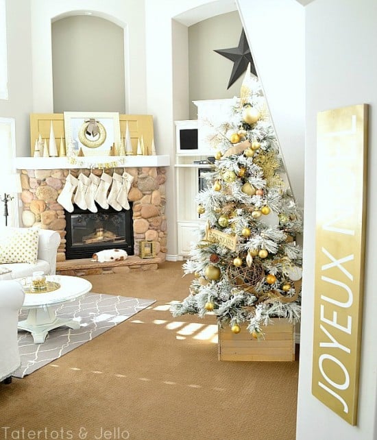 gold-and-white-christmas-decorating-1