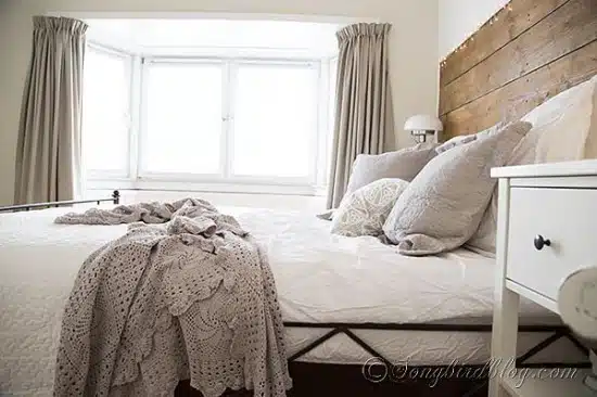 bed-room-decorating-white-and-grey-4