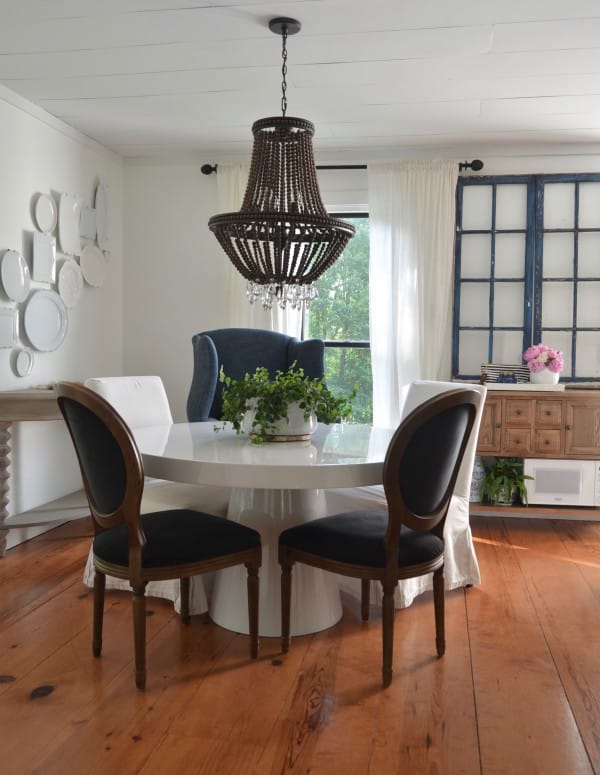 how to choose a dining room table