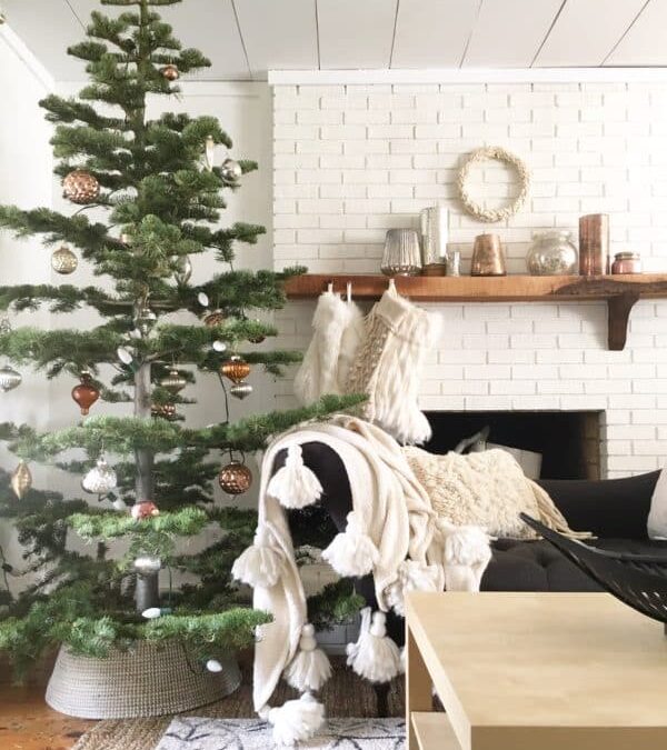 Christmas Tour of Homes 2016 & A Call to Action for Cozy Minimalists
